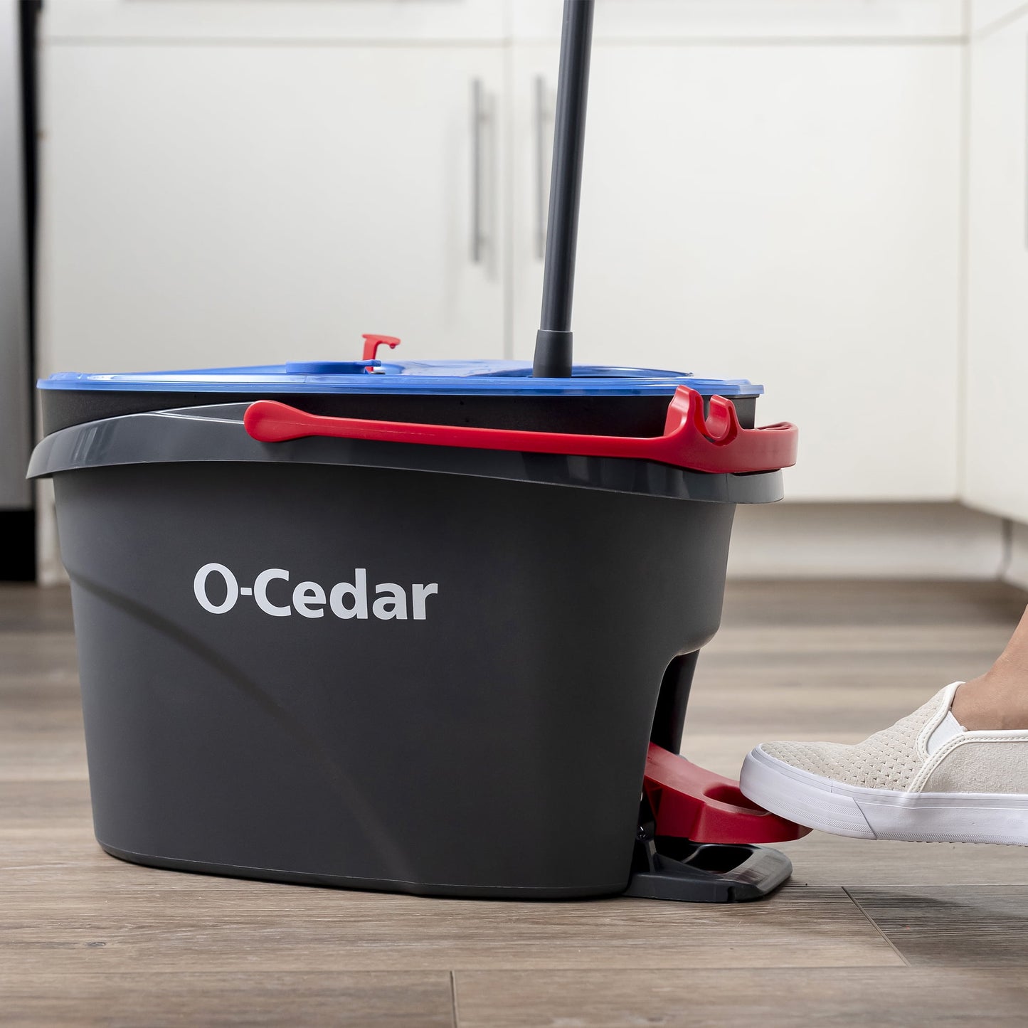 O-Cedar EasyWring RinseClean Spin Mop and Bucket System, Hands-Free System